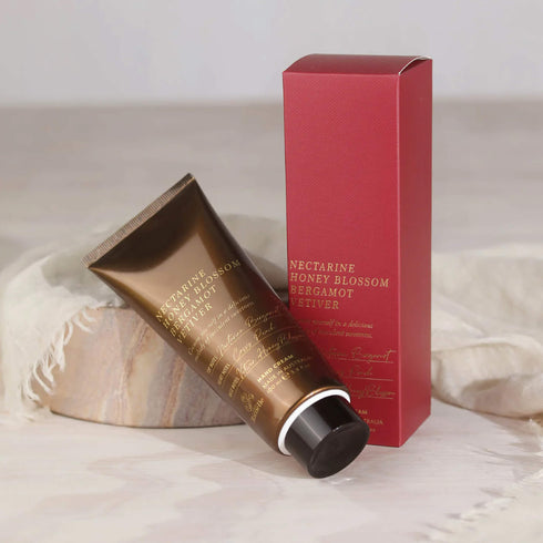 【癒し】Urban Rituelle APOTHECA ハンドクリーム SBS06