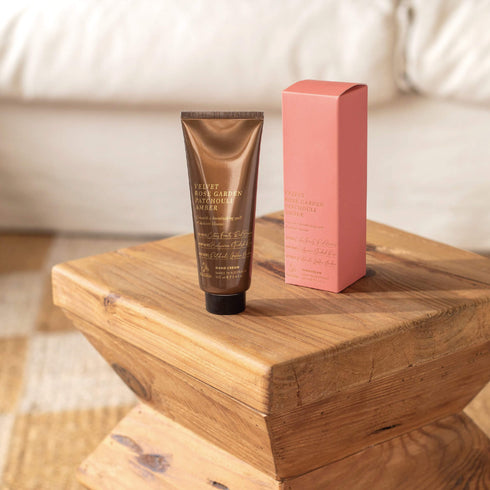 【癒し】Urban Rituelle APOTHECA ハンドクリーム SBS06