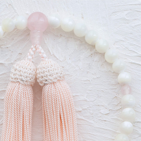 【念珠】蝶貝 片手 紅水晶仕立 本絹頭房 SN002