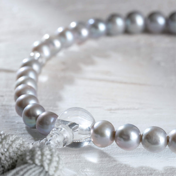 【念珠】グレー淡水真珠 片手8mm 水晶仕立 本絹頭房 SN004