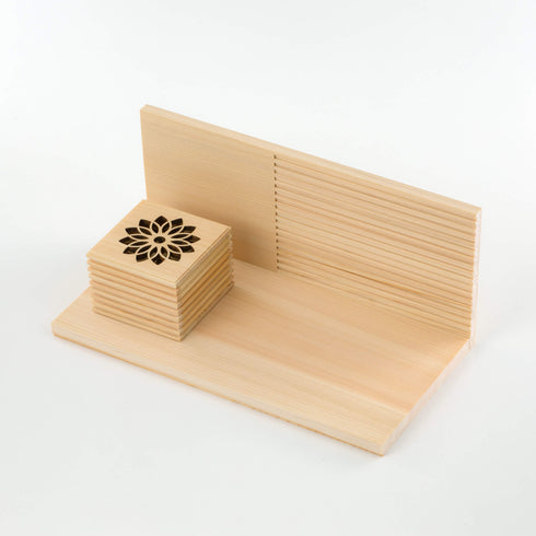 【ミニ骨壷・その他】こゆりシリーズ ライン透かし箱 T001