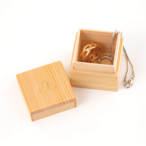 【ミニ骨壷・その他】こゆりシリーズ 想い出箱 100角 T002